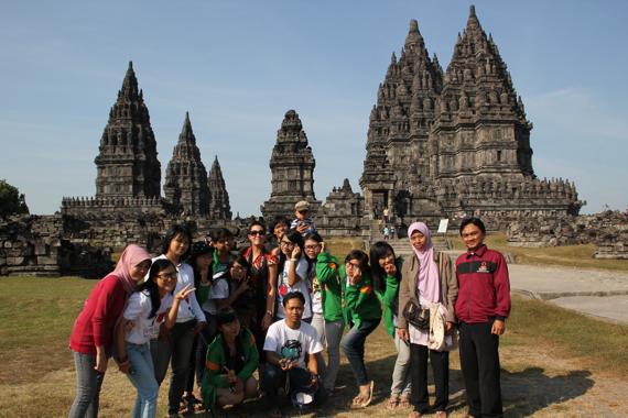 los templos de prambanan en indonesia
