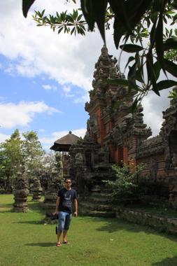 pura dasar en bali en un viaje a indonesia