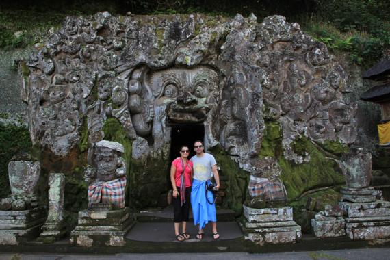 goa gajah en bali en un viaje a indonesia