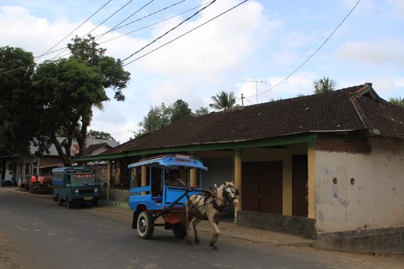 en coche por Lombok en un viaje a indonesia