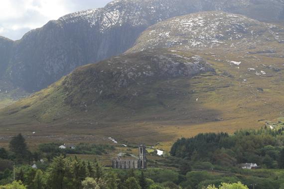 cascada de assarancagh en un viaje a irlanda