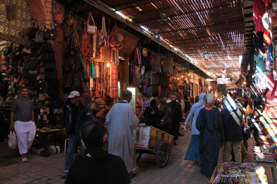 zoco de marrakech en un viaje a marruecos