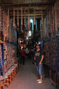 zoco de marrakech en un viaje a marruecos