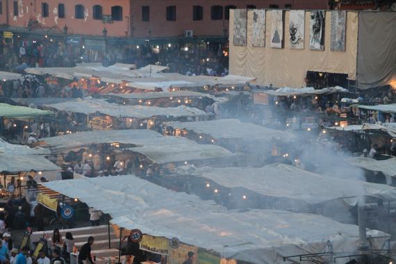 plaza jamaa el fna en marrakech