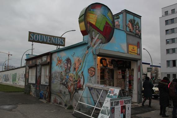 east side gallery en el muro berlin
