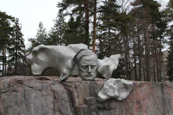 monumento de sibelius de helsinki en finlandia