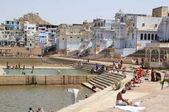 lago sagrado de pushkar en un viaje a india