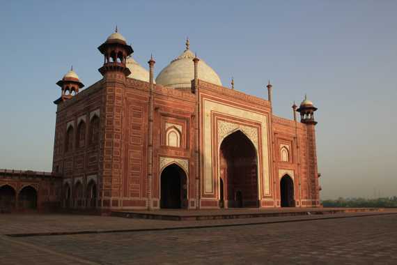 amanecer en el taj mahal en agra
