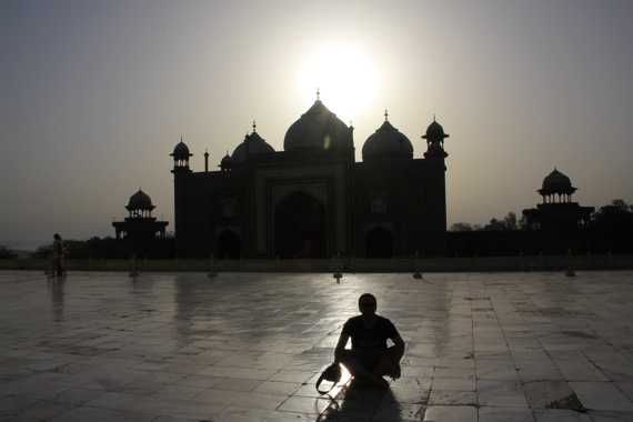 amanecer en el taj mahal en agra