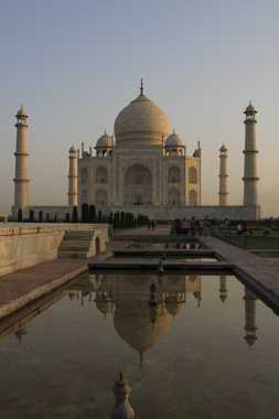 amanecer en el taj mahal en agra