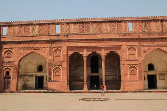 fuerte rojo de agra en un viaje a india