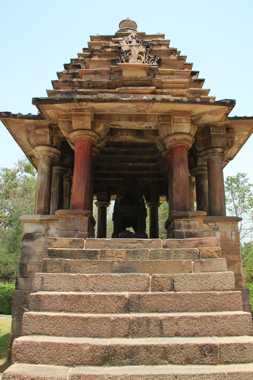 esculturas eroticas en los templos de khajuraho en india