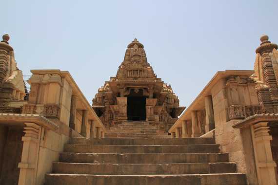 esculturas eroticas en los templos de khajuraho en india