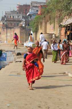 ghats en varanasi en un viaje a india