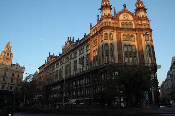 budapest maverick hostel opera andrassy casa del terror puente cadenas