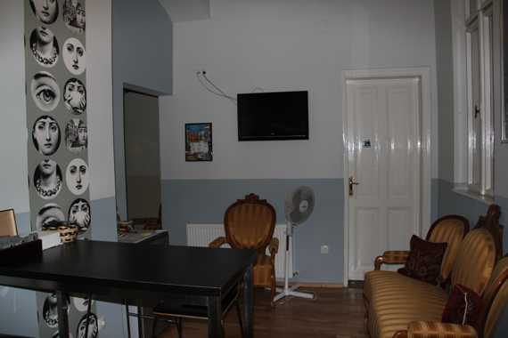 budapest maverick hostel opera andrassy casa del terror puente cadenas