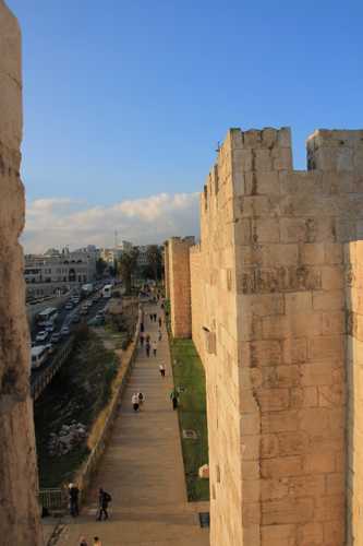 paseo por las murallas de jerusalen paseo por las murallas de jerusalen