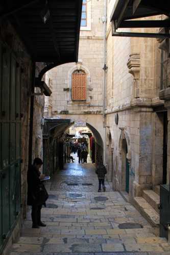 via dolorosa hasta el santo sepulcro en jerusalen via dolorosa hasta el santo sepulcro en jerusalen
