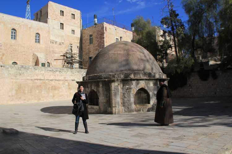 via dolorosa hasta el santo sepulcro en jerusalen via dolorosa hasta el santo sepulcro en jerusalen