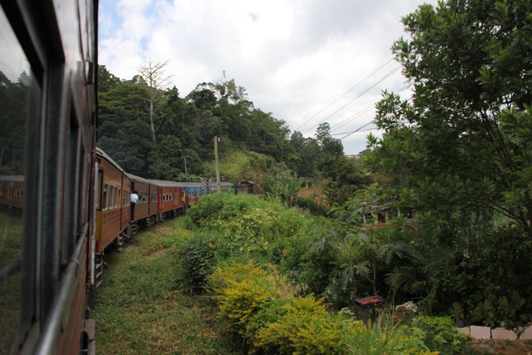 tren de ella a nuwara eliya tren de ella a nuwara eliya