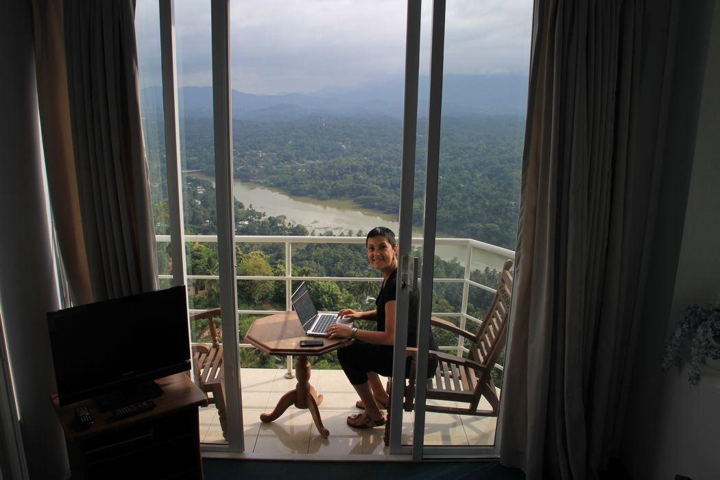 vistas desde nuestro hotel en kandy vistas desde nuestro hotel en kandy