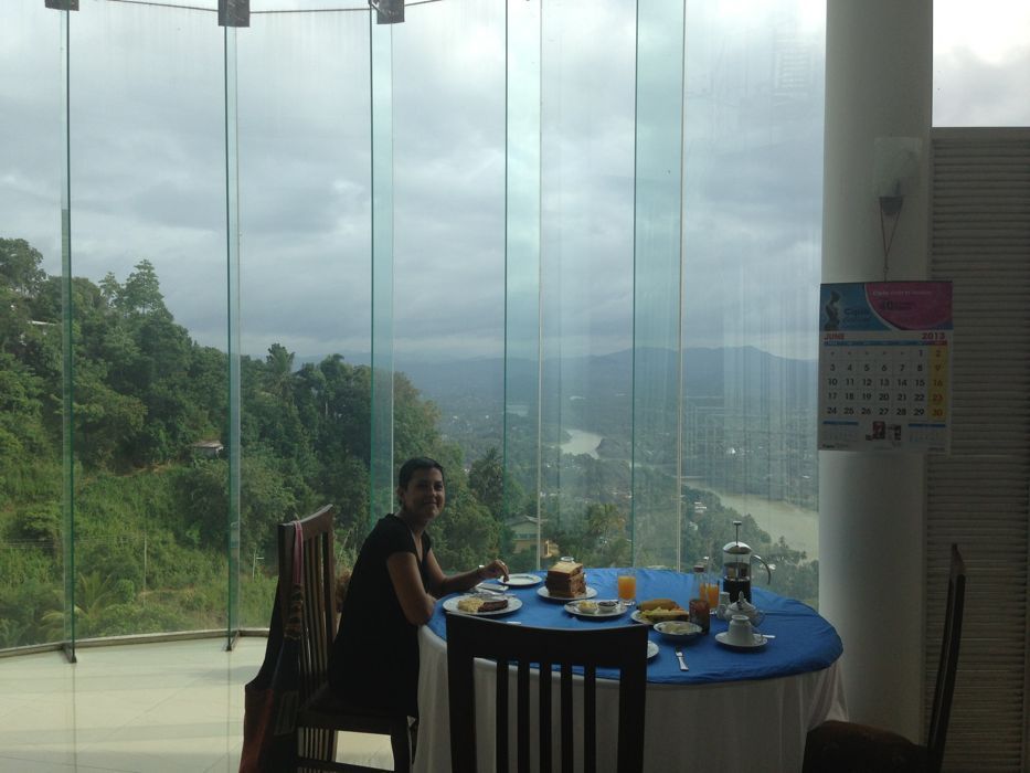 vistas desde nuestro hotel en kandy vistas desde nuestro hotel en kandy