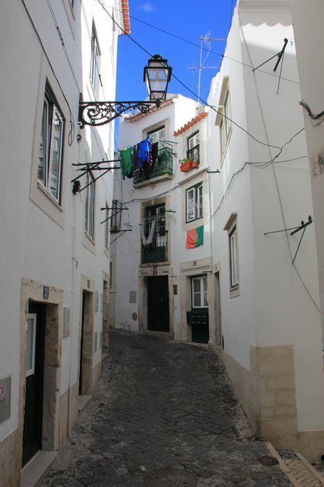 barrio de alfama barrio de alfama