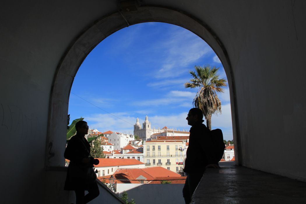 barrio de alfama barrio de alfama
