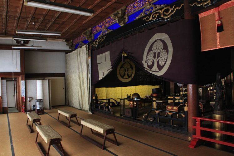 alojamiento templo takayama