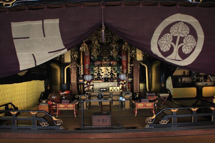 alojamiento templo takayama