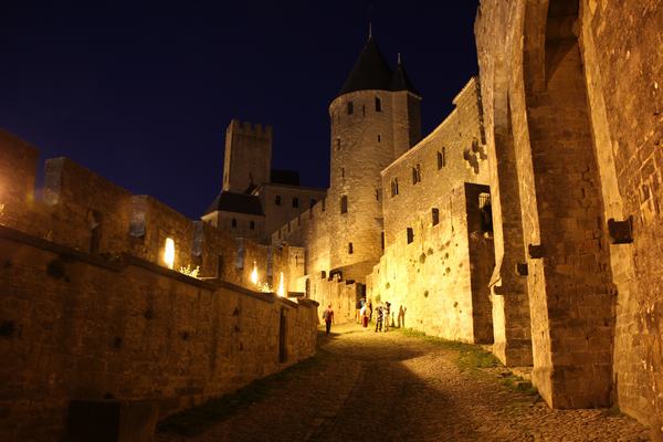 carcassone en un viaje por los castillos cataros