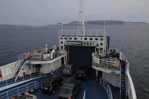 ferry de Palau a la Madalena en un viaje a cerdeña ferry de Palau a la Madalena en un viaje a cerdeña