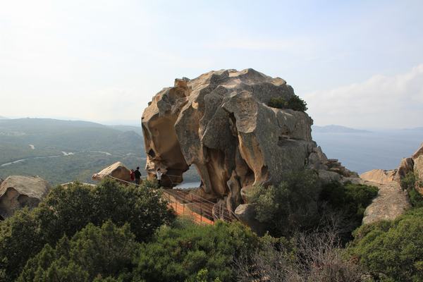 la rocca dell\'orso en un viaje a cerdeña la rocca dell\'orso en un viaje a cerdeña