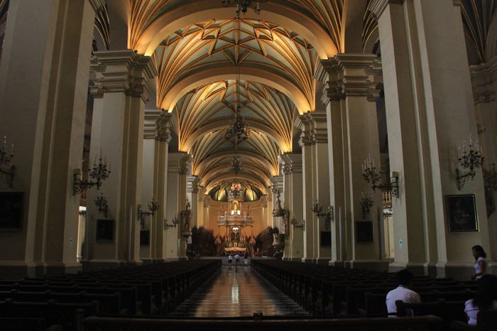 Interior de la Catedral de Lima
