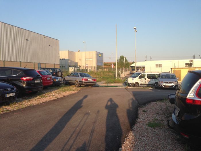 Recién llegados al parking del Aeropuerto de Girona