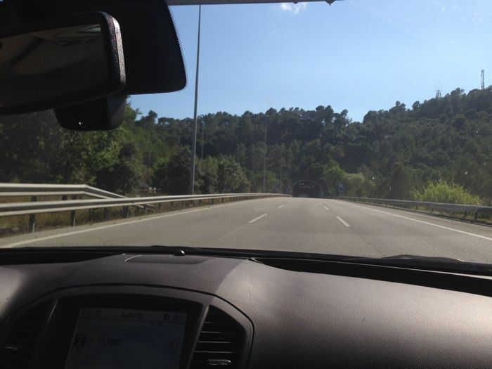 Camino del aeropuerto a coger nuestro vuelo de Barcelona a Ginebra