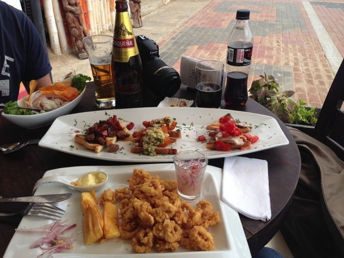 Comiendo en Paracas