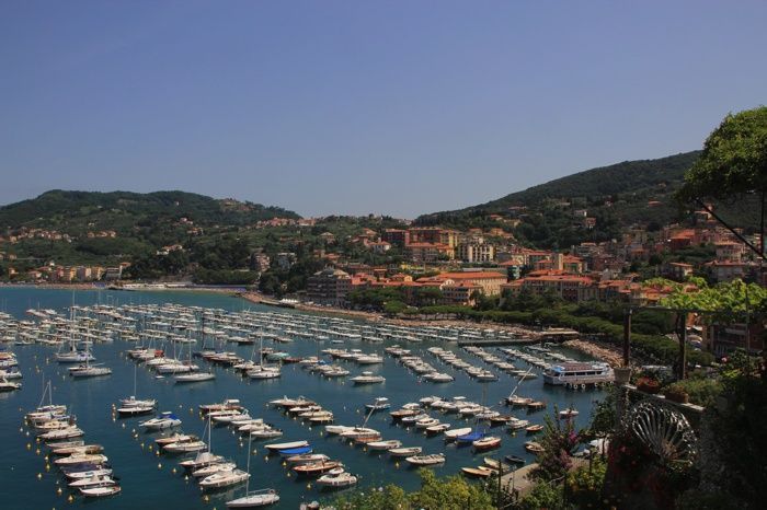 Vistas de Lerici mientras subimos hacia el Castillo