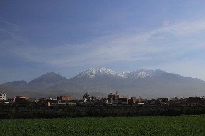 Vistas de volcanes desde Arequipa