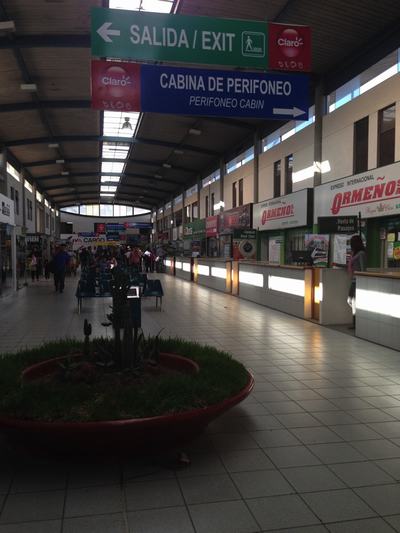Recién llegados a Arequipa. Estación de autobuses.