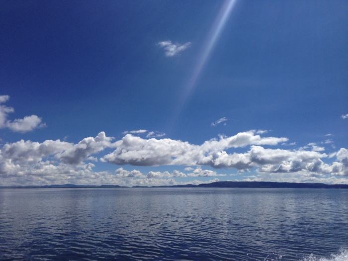 Navegando por el Lago Titicaca