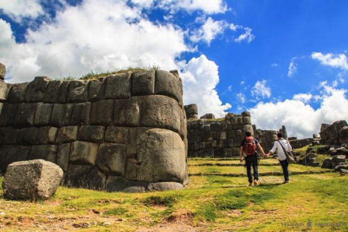 Disfrutando de Saqsaywaman