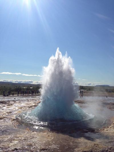 Secuencia de Strokkur en acción