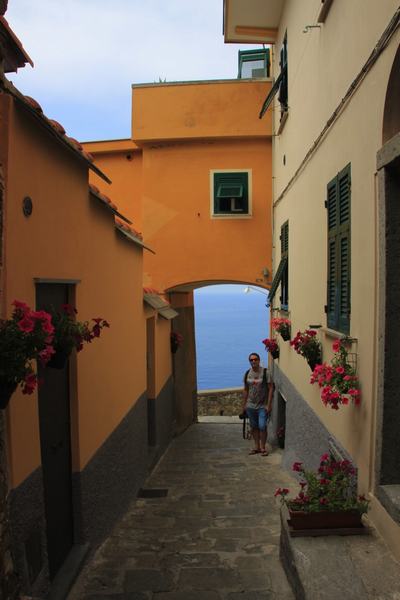 Acceso a uno de los miradores de Corniglia