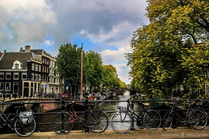 Canal Singel en Ámsterdam