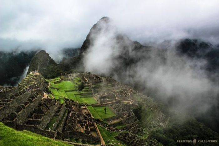 Machu Picchu entre la niebla