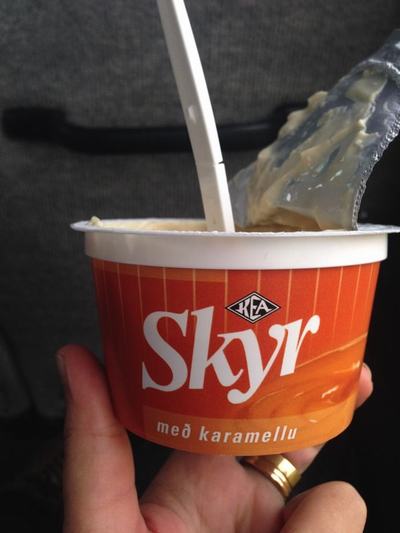 Comiendo un skyr de postre en un entorno espectacular