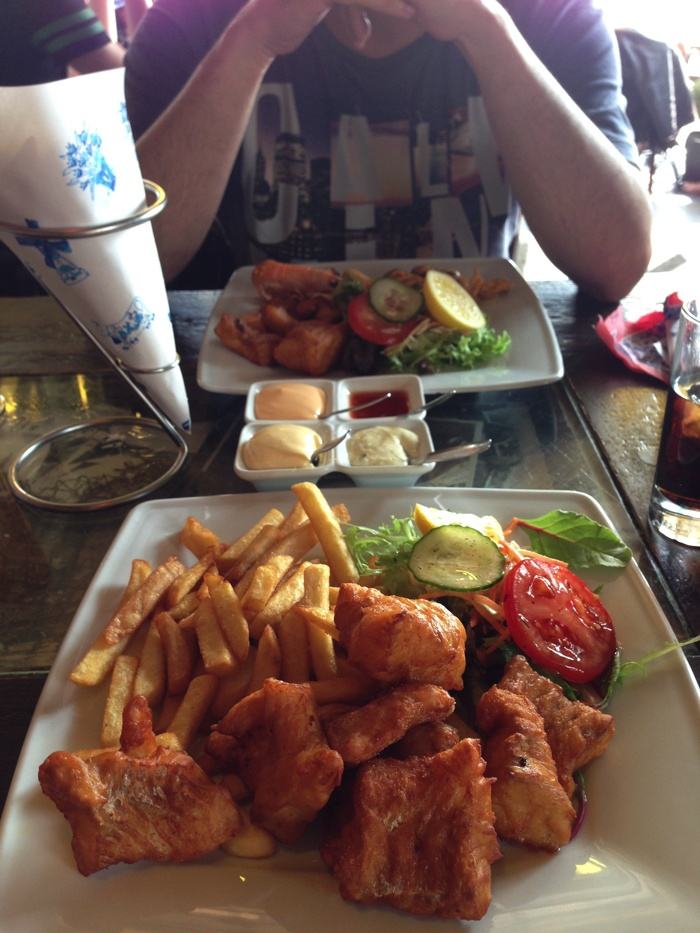 Comiendo en Volendam