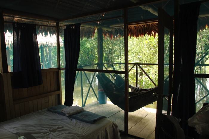 Descansando en la habitación del Muyuna Lodge