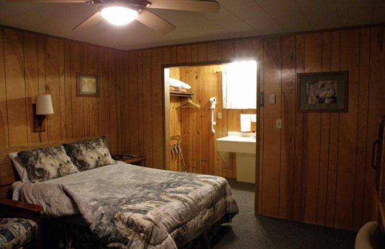 Hotel Lazy Motel cerca de Yellowstone